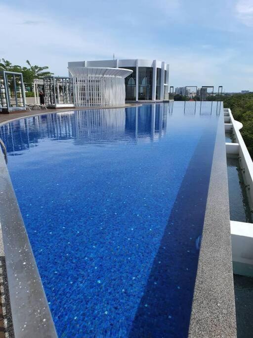 Nice Stay In Heart Of Kota Bharu@Troika,Free Wifi. Εξωτερικό φωτογραφία